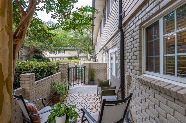 6940 Roswell Road B4, Sandy Springs, GA 30328