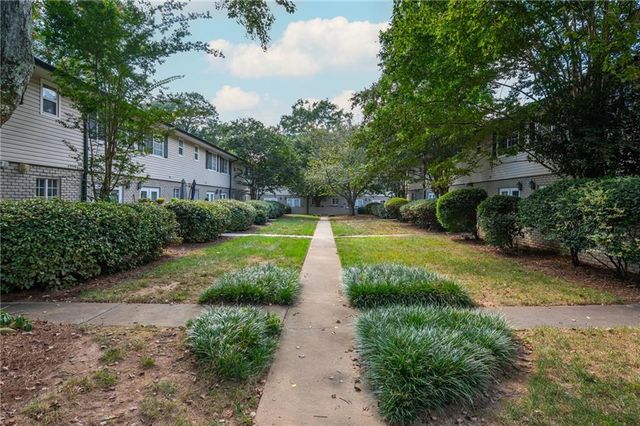 6940 Roswell Road B4, Sandy Springs, GA 30328