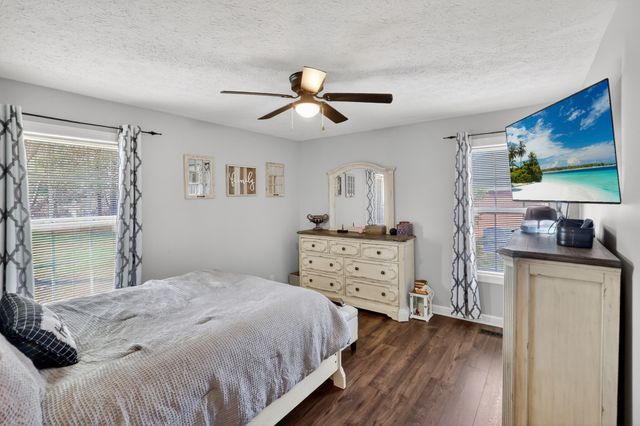 104 Grassmere Ct, Portland, TN 37148