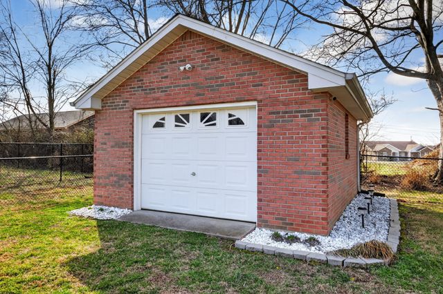 104 Grassmere Ct, Portland, TN 37148