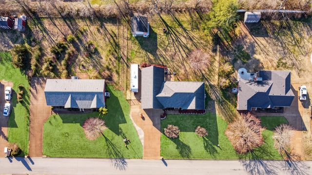 104 Grassmere Ct, Portland, TN 37148