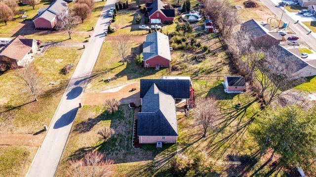 104 Grassmere Ct, Portland, TN 37148