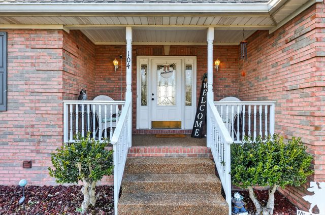 104 Grassmere Ct, Portland, TN 37148