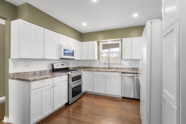 8421 W Old Nashville Road, Columbus, IN 47201