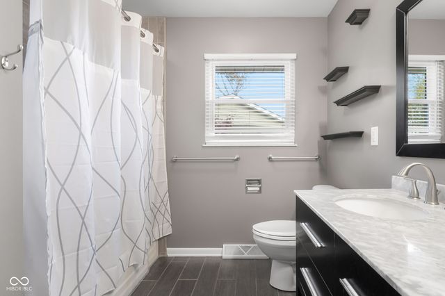 8421 W Old Nashville Road, Columbus, IN 47201