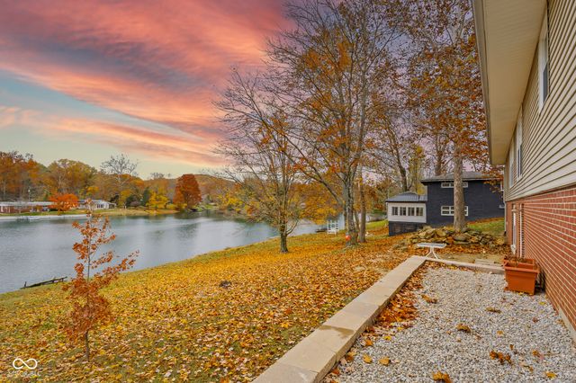 8421 W Old Nashville Road, Columbus, IN 47201