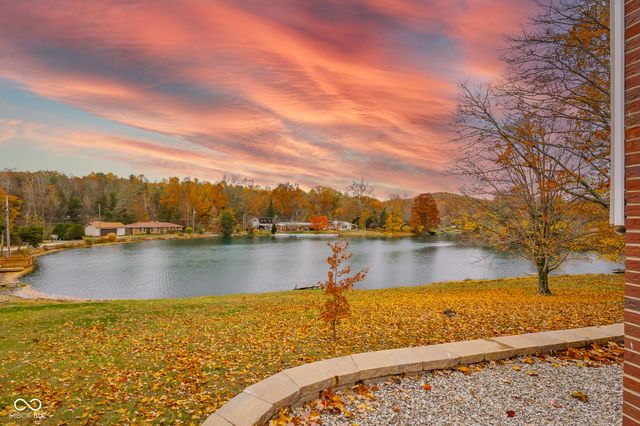 8421 W Old Nashville Road, Columbus, IN 47201