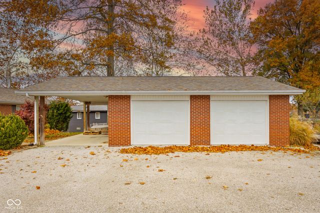 8421 W Old Nashville Road, Columbus, IN 47201