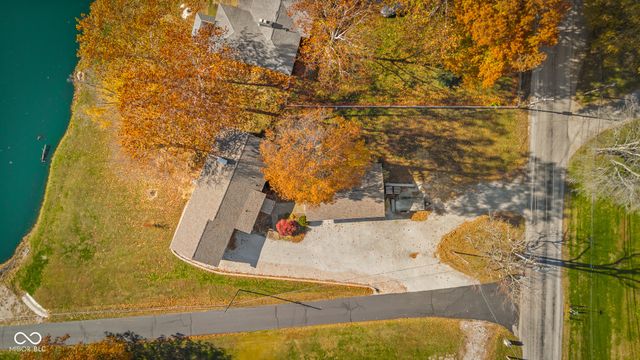 8421 W Old Nashville Road, Columbus, IN 47201