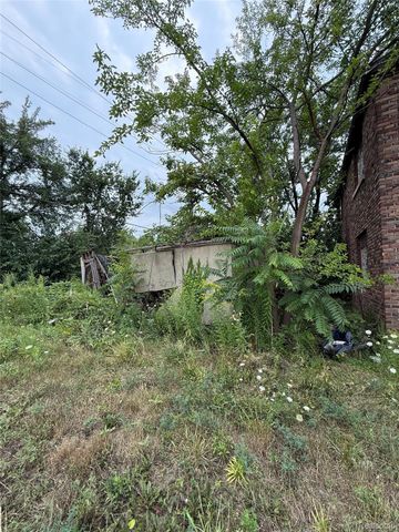 2324 Calvert Street, Detroit, MI 48206