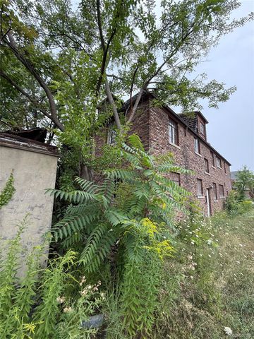 2324 Calvert Street, Detroit, MI 48206