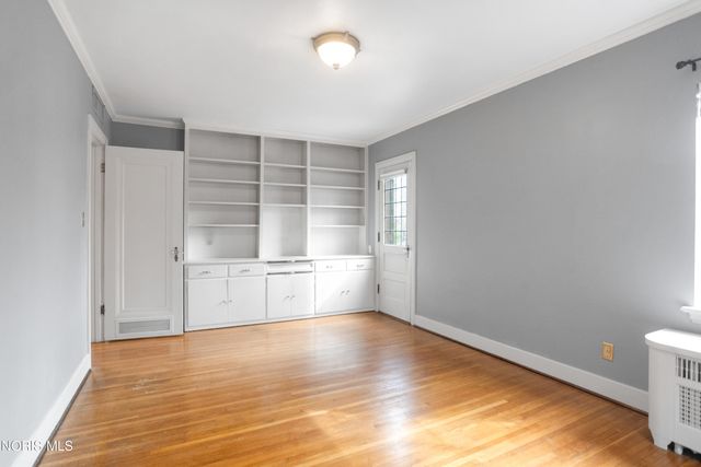 2542 Meadowwood Drive, Toledo, OH 43606