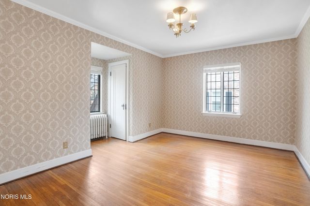 2542 Meadowwood Drive, Toledo, OH 43606