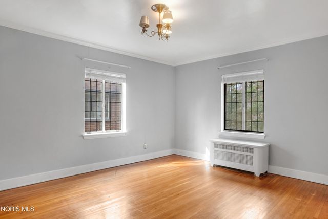 2542 Meadowwood Drive, Toledo, OH 43606