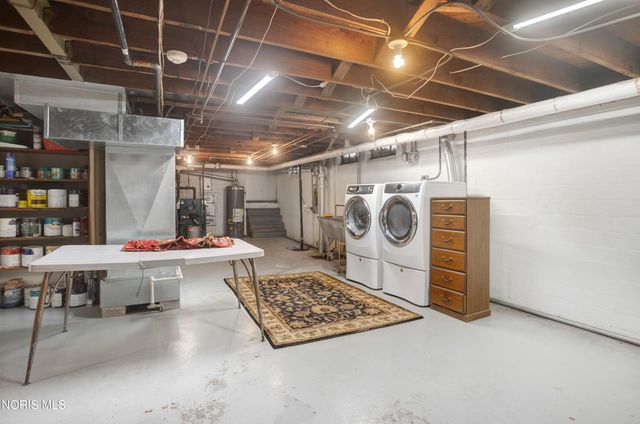 2542 Meadowwood Drive, Toledo, OH 43606