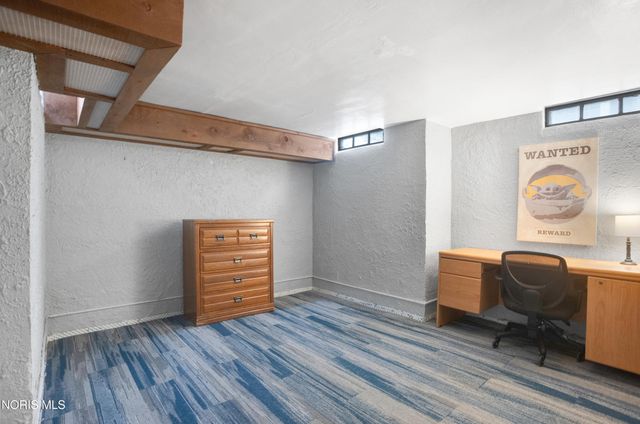 2542 Meadowwood Drive, Toledo, OH 43606