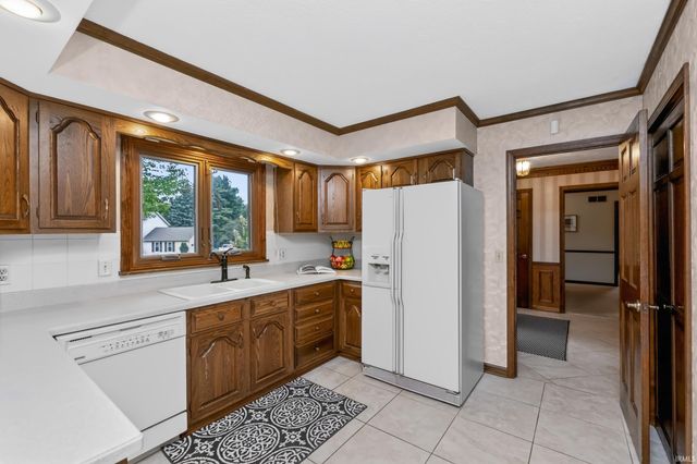 51200 Pheasant Run Drive, Granger, IN 46530