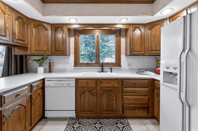 51200 Pheasant Run Drive, Granger, IN 46530