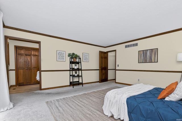 51200 Pheasant Run Drive, Granger, IN 46530
