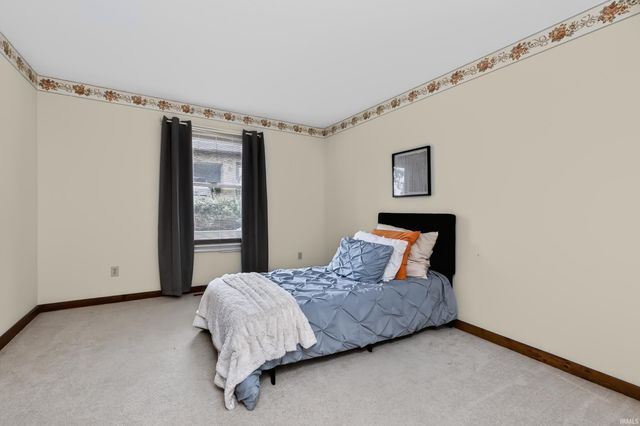 51200 Pheasant Run Drive, Granger, IN 46530