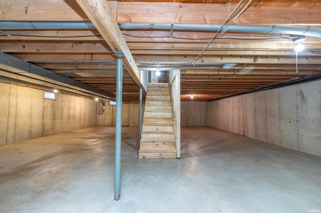 51200 Pheasant Run Drive, Granger, IN 46530