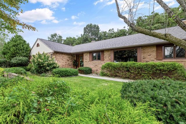 51200 Pheasant Run Drive, Granger, IN 46530