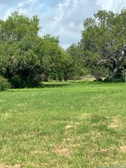 707 deer trail, Jourdanton, TX 78026