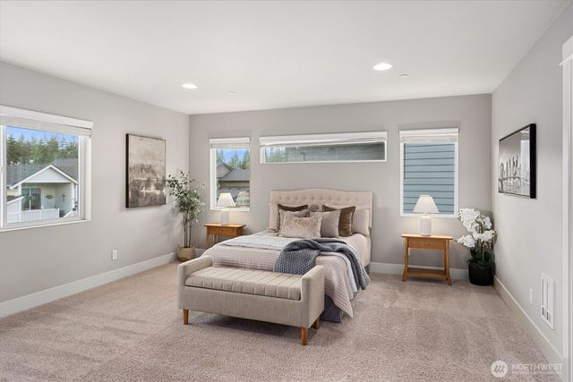 18774 E Edmunds Court E, Bonney Lake, WA 98391