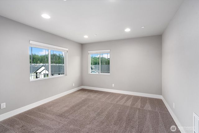 18774 E Edmunds Court E, Bonney Lake, WA 98391