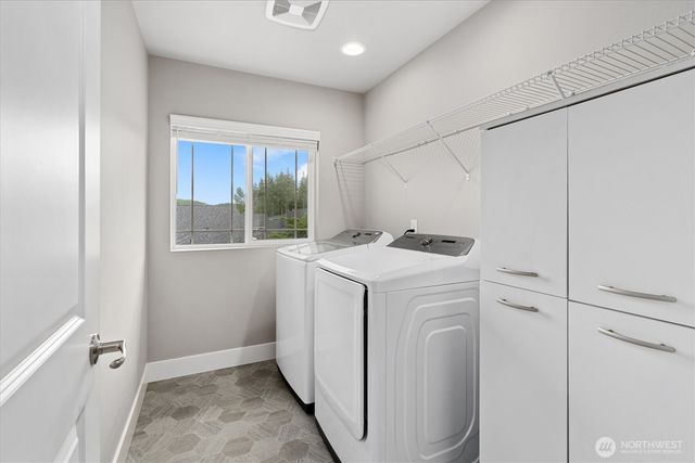 18774 E Edmunds Court E, Bonney Lake, WA 98391