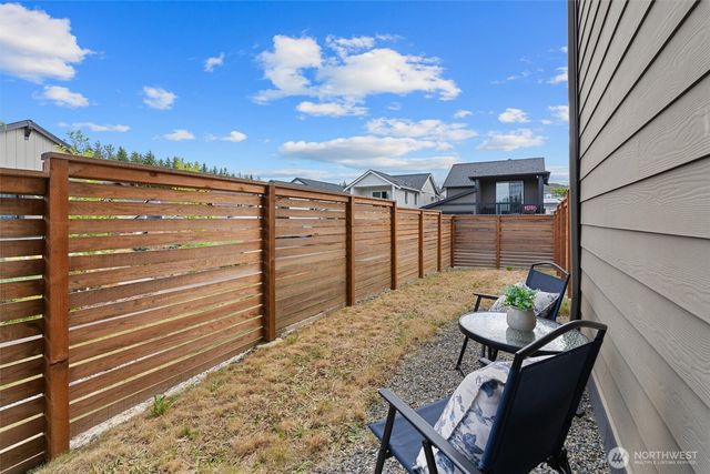 18774 E Edmunds Court E, Bonney Lake, WA 98391
