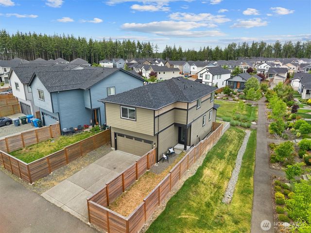 18774 E Edmunds Court E, Bonney Lake, WA 98391