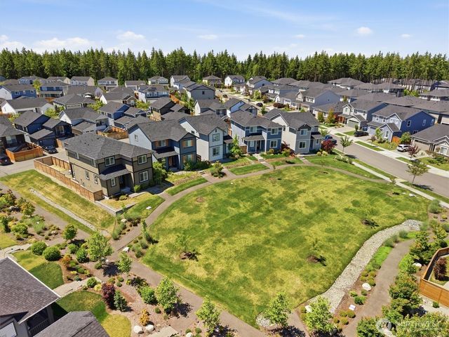 18774 E Edmunds Court E, Bonney Lake, WA 98391