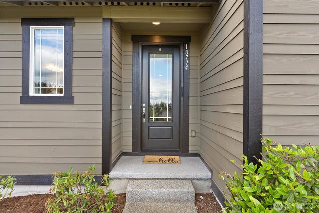 18774 E Edmunds Court E, Bonney Lake, WA 98391