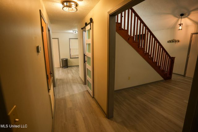 131 Chapel Clliff Drive, Raymond, MS 39154