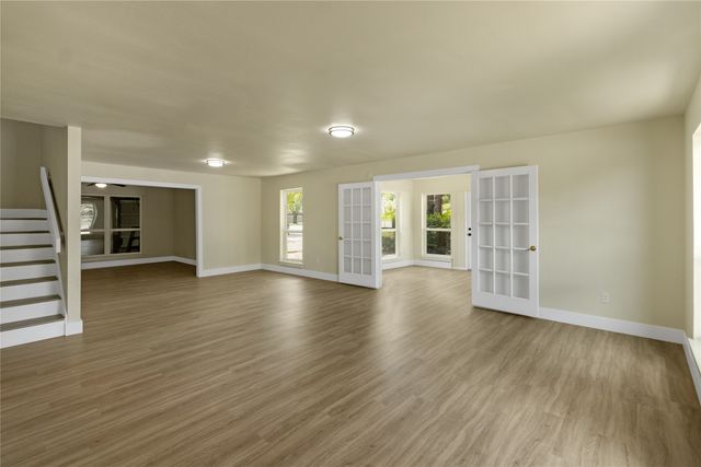6112 W Poly Webb Road, Arlington, TX 76016