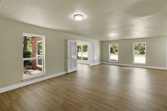 6112 W Poly Webb Road, Arlington, TX 76016
