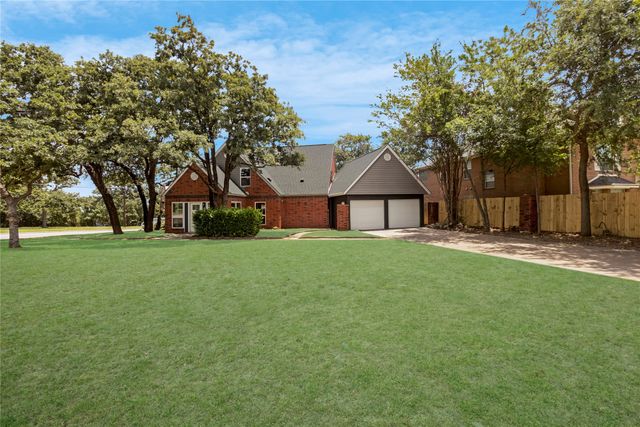6112 W Poly Webb Road, Arlington, TX 76016