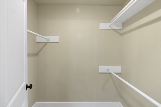 6112 W Poly Webb Road, Arlington, TX 76016