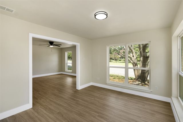 6112 W Poly Webb Road, Arlington, TX 76016