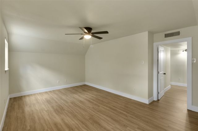 6112 W Poly Webb Road, Arlington, TX 76016