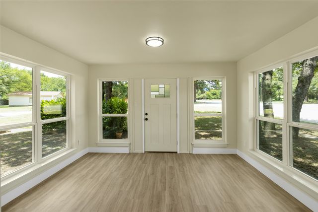 6112 W Poly Webb Road, Arlington, TX 76016