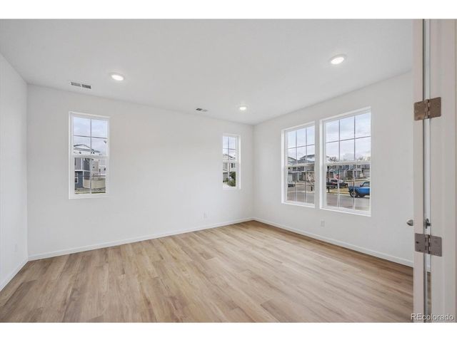 4325 Elkwood Ct, Johnstown, CO 80534