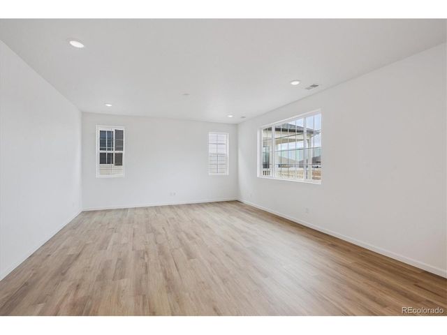 4325 Elkwood Ct, Johnstown, CO 80534