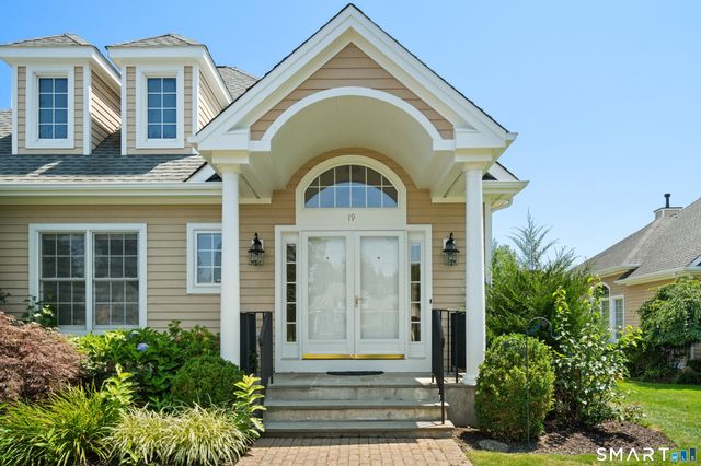 19 Mulligan Drive 19, Wallingford, CT 06492