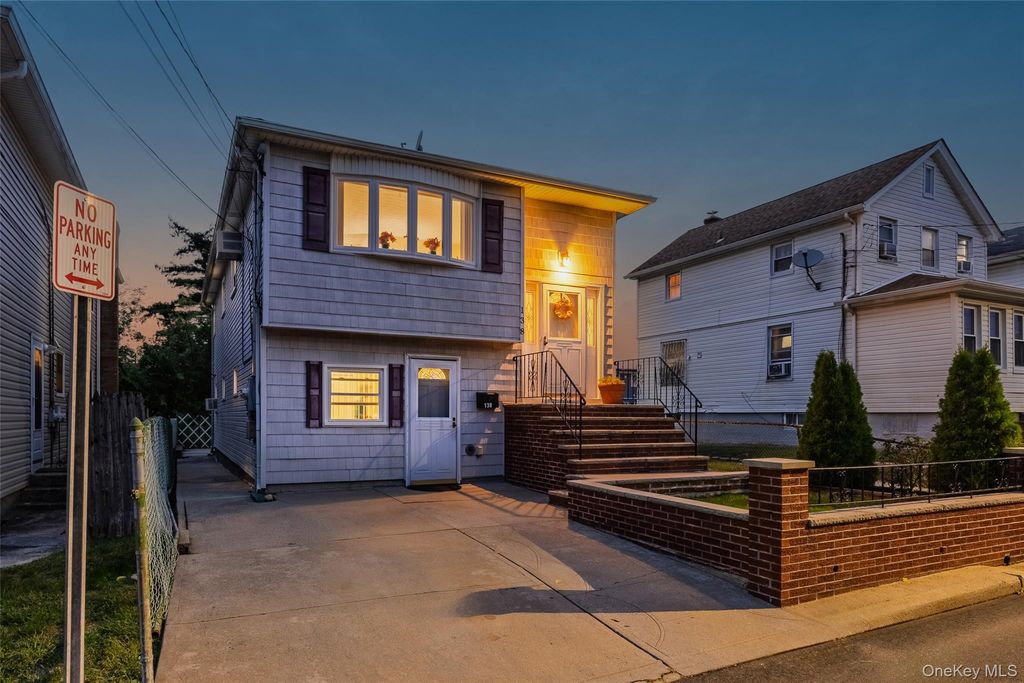 138 Carnegie Avenue, Elmont, NY 11003