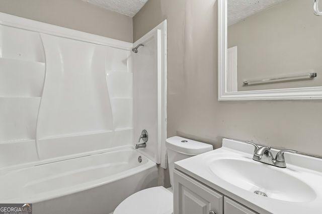 8227 Englewood Trail, Riverdale, GA 30274