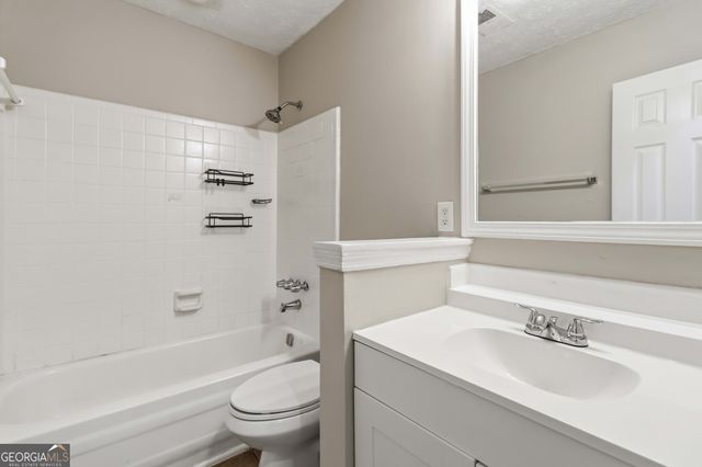 8227 Englewood Trail, Riverdale, GA 30274