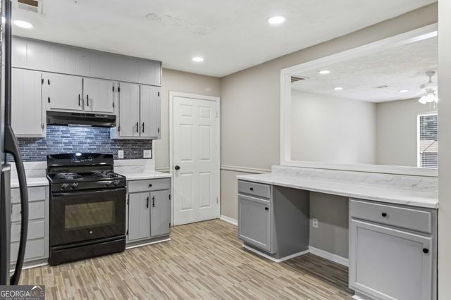 8227 Englewood Trail, Riverdale, GA 30274