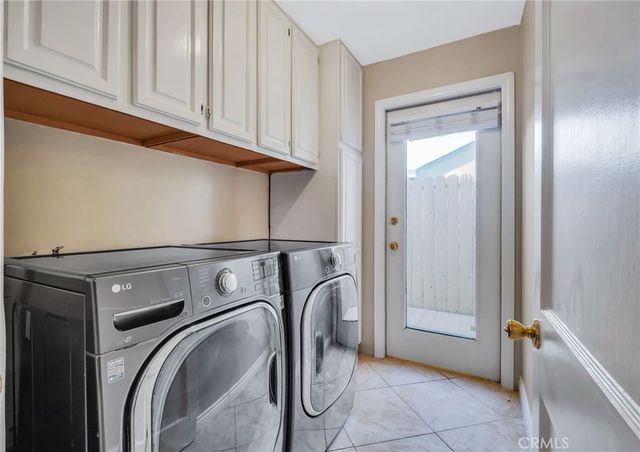 8819 Glider, Los Angeles, CA 90045